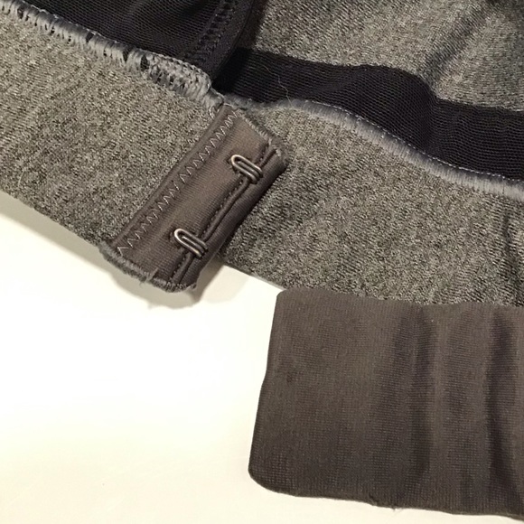 Under Armour High Impact Sports Bra Cross Back Adjustable Strap Workout Bra 36D - Picture 5 of 7